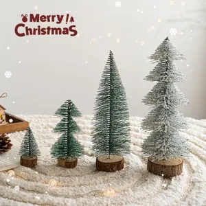 Mini albero di Natale decorazione da tavola con base in legno e effetto neve per feste.