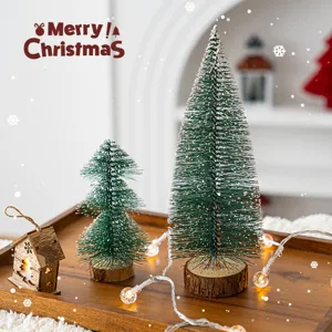 Mini set di decorazioni per albero di Natale con vassoio in legno e luci a LED.