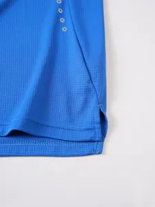 Herren sportliches ärmelloses Tanktop Detail, atmungsaktiv schnelltrocknend blaues Netzgewebe.