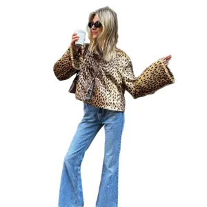 Chic women leopard print short coat casual autumn winter fashion outerwear stylish look