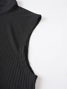 Détail de débardeur sans manches en tricot côtelé pour hommes, vêtement de fitness.