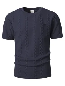 Heren donkerblauw korte mouw gebreid t-shirt met kabelstructuur en borstzak casual topje