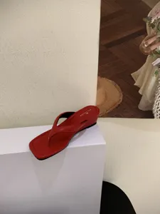 Rote Damen Zehentrenner Sandalen mit Keilabsatz viereckige Zehe Sommerschuhe Strand