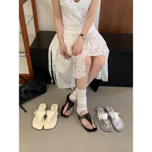 Sandales Plates Rétro Entre-Doigts pour Femmes Été Français Décontracté Plage Chaussures Boucle Métallique Bout Ouvert Confortables