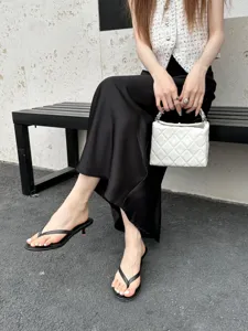 Summer simple thong high heel sandals for women, versatile outdoor wear, black kitten heels.