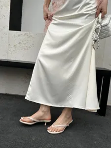 Summer minimalist thong high-heeled slippers for women, stylish slip-on sandals for chic daily wear.