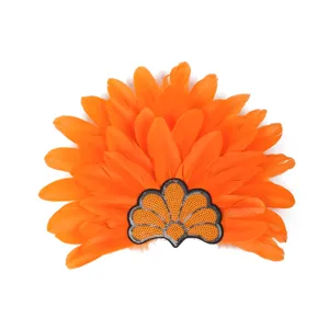 Coiffe en plumes orange vif pour fete de carnaval, spectacle de danse et evenement de cosplay.