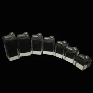 Set de 7 supports de bague en acrylique transparent pour vitrine de bijouterie comptoir.