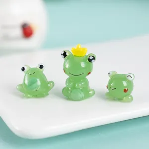 Cute handmade glass frog figurines set, creative miniature animal decor for car and desktop home.
