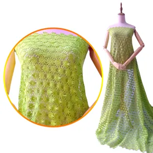 Tessuto Ricamato in Cotone Cavo Piccolo Fiore di Pugno Materiale Ricamo Idrosolubile Accessorio per Abbigliamento DIY