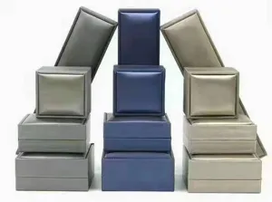 Boîte à Bijoux en Cuir PU Boîte de Rangement pour Bague et Collier Texture Brossée Boîte Cadeau d'Emballage de Présentation Portable