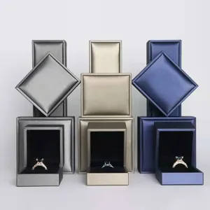 Boîte à bijoux en cuir brossé PU de luxe emballage de bague conteneur de stockage