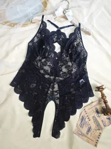 Donkerblauw kant body detail, transparante bloemen kantstof, sexy doorzichtige lingeriestijl.
