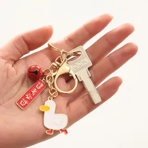 Llavero de metal de pato lindo colgante de mochila accesorio de regalo para amigos niños