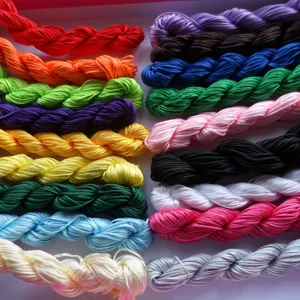 Cordón trenzado colorido para joyería DIY y manualidades de nudos chinos en detalle