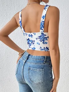 Top corto elegante con estampado floral para mujer vista trasera, camiseta sin mangas de moda.