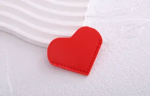 Marcapaginas de esquina de cuero PU rojo en forma de corazon, accesorio de lectura.