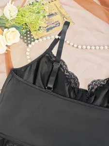 Plus size black lace camisole bra sexy lingerie with adjustable straps for daily wear.