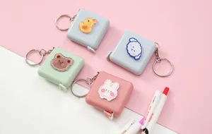 Mini cinta metrica retractil de dibujos animados lindo llavero portatil costura 1pz.