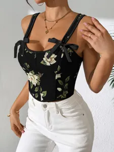Top corto tipo corsé floral negro vintage con tirantes de lazo, camiseta sexy elegante mujer.