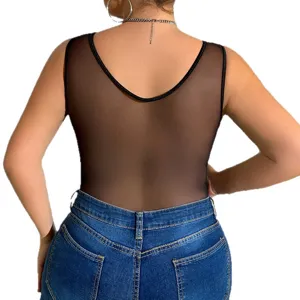 Body sexy slim en résille noire transparente pour femmes, belle présentation élégante de dos.