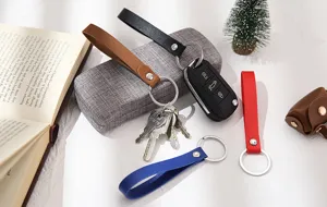 Leren sleutelhanger met metalen ring, handgemaakte PU sleutelhouder voor auto en tassen.