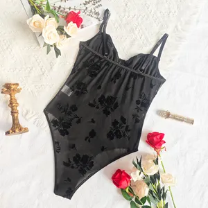 Zwarte sexy bodysuit met fluwelen bloemenborduurwerk, diepe V-hals, elegante feestkleding.