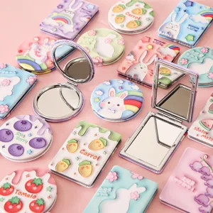 Tragbarer doppelseitiger Kosmetikspiegel kleiner Klappspiegel Taschenspiegel für Mädchen