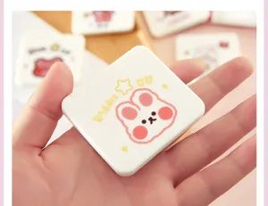 Tragbarer kleiner Klapp-Schminkspiegel, süßes Hasen Cartoon Design weißer Taschenspiegel