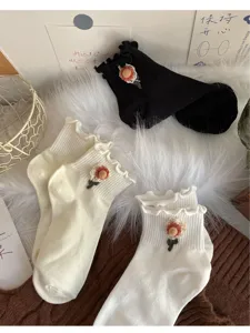 Sweet daisy ruffle socks, cute lace trim mid-tube socks, Japanese style casual cotton hosiery.