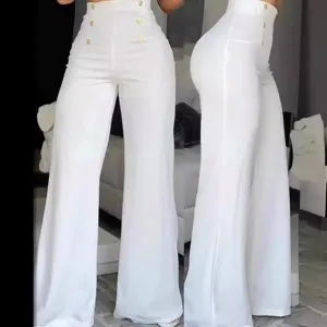 Mujer pantalones de campana blancos de talle alto cruzados elegantes ajustados elásticos.