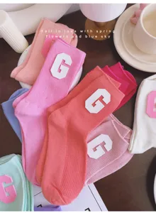 Macaron color sweet style mid-tube socks featuring a bold G letter patch design for daily.