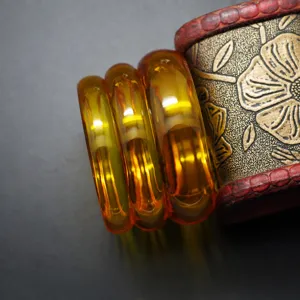 Synthetic amber golden honeycomb beeswax bangle, transparent single-circle resin bracelet.