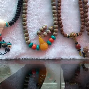 Perles de graines de Bodhi et perles d'ambre en résine ensemble d'accessoires de bricolage.