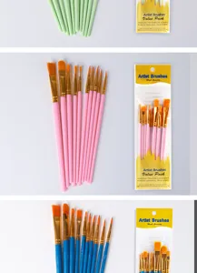Detailansicht des 10-teiligen Künstler Nylon Pinselsets mit bunten Griffen zum Malen.