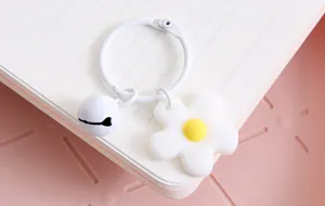 Leuke witte bloem bel sleutelhanger metalen ring hanger voor dames tassen accessoires
