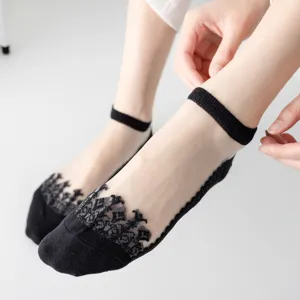 Chaussettes d'été pour femmes en dentelle fine cristal bas coupe basse fond en coton.