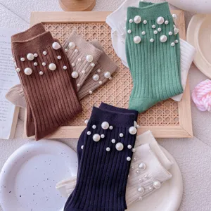 Women sweet pearl embellished knitted mid-calf socks fashion stacking socks for ladies