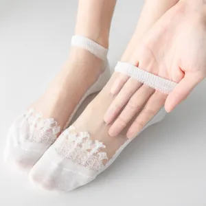 Femmes été dentelle transparente chaussettes de cristal avec semelle en coton bas bateau