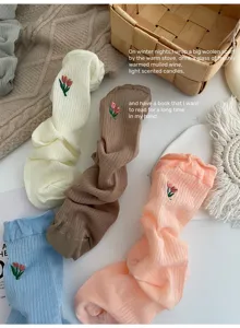 Cute tulip embroidered women crew socks retro knitted cotton casual socks autumn winter