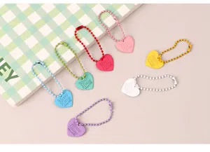 Colgante de corazón de metal esmaltado llavero cadena de cuentas accesorio de bolso