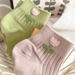 Sweet Japanese style cute tulip embroidered short socks, soft and breathable summer socks.