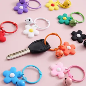 Leuke snoepkleurige bloem sleutelhanger met kleine bel voor rugzak tas accessoires
