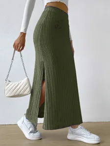 Hochwertiger gerippter Strick-Maxi-Rock mit hohem Bund und Seitenschlitz für Damen elegant.