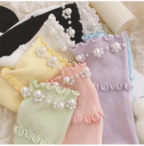 Damen gerüschte Wadenstrümpfe süß Lolita JK Stil Baumwolle Perle dekorative Socken.