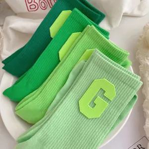 Fashion women green ribbed cotton socks with letter G patch college style daily wear socks
