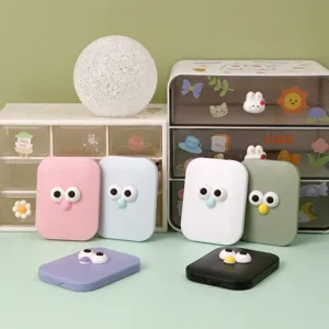 Draagbaar Leuke Cartoon Grote Ogen Opvouwbare Make-up Spiegel En Kam Set Plastic Glas Reizen Compacte Cosmetische Spiegel