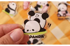 Niedlicher Cartoon Panda Acryl Schlüsselanhänger, süße Tier Taschenanhänger Geschenk.
