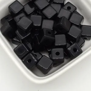 Zwarte acryl kubus kralen voor DIY sieraden maken, armbanden en leuke accessoires.