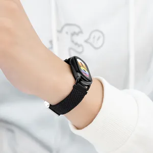 Μαύρο πλεγμένο νάιλον λουράκι smartwatch με μεταλλικό σύνδεσμο για fitness tracker.